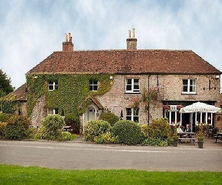 Отель The Northbrook Arms Micheldever Экстерьер фото