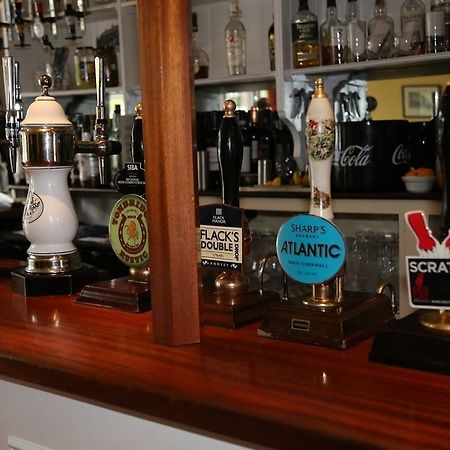 Отель The Northbrook Arms Micheldever Экстерьер фото