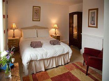 Отель The Northbrook Arms Micheldever Экстерьер фото