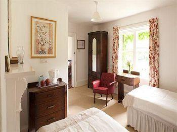 Отель The Northbrook Arms Micheldever Экстерьер фото