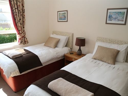 Отель The Northbrook Arms Micheldever Экстерьер фото